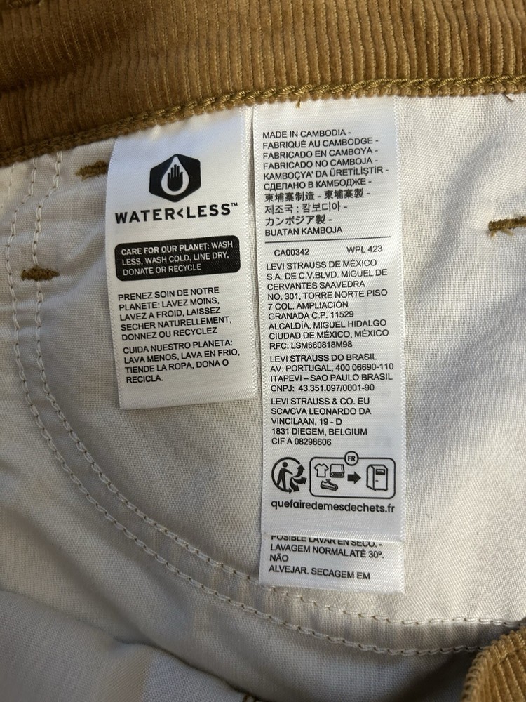 Levi’s Courtesy Khaki Pants Size 27