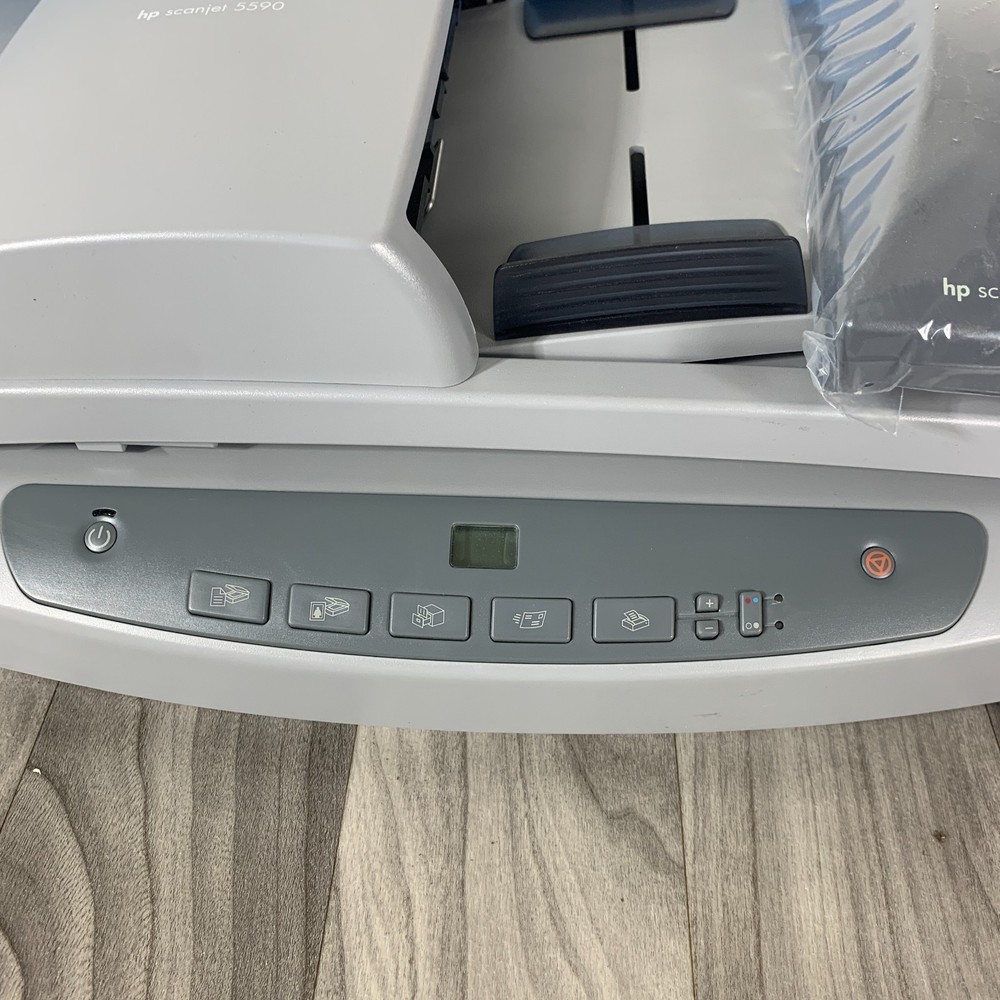 HP Hewlett Packard ScanJet 5590 Flatbed Scanner New