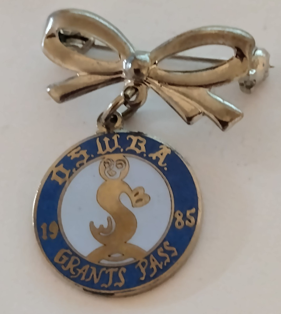 OSWBA Grants Pass 1985 Bowling Dangle Lapel Pin