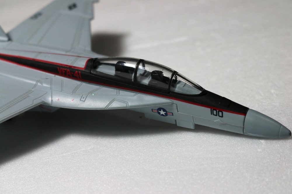 2009 UNIMAX DEE 109 VFA-41 PLANE