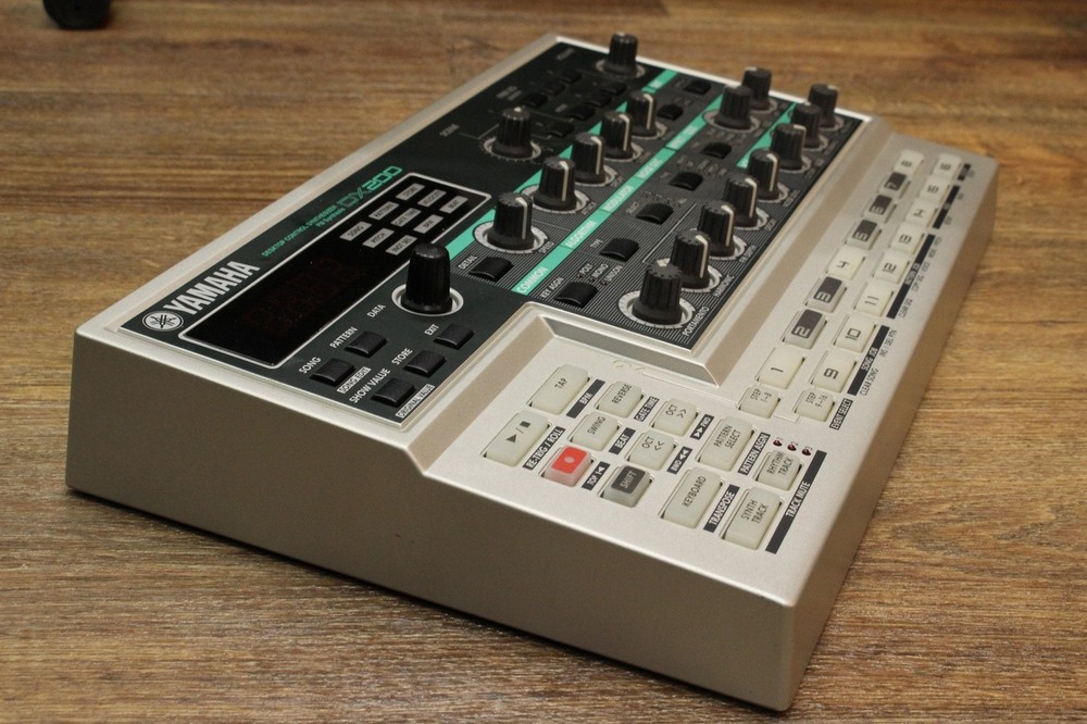YAMAHA DX200 [HL01139]