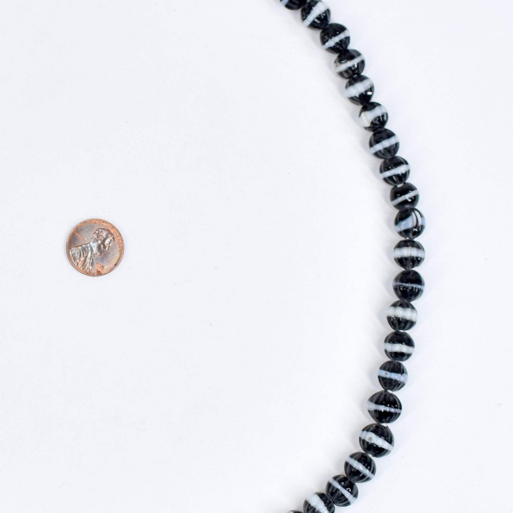 Dog Tooth Ruffle Black Trade Beads