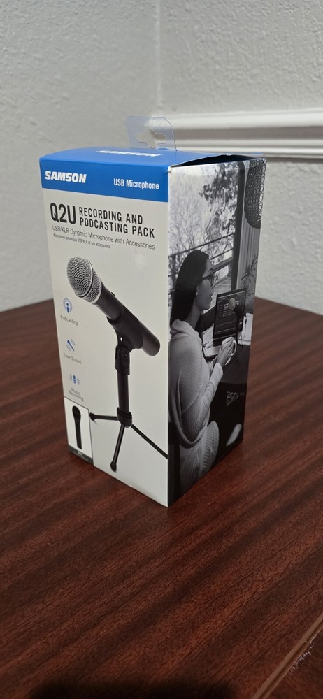 Samson USB/XLR microphone and metal desk mount