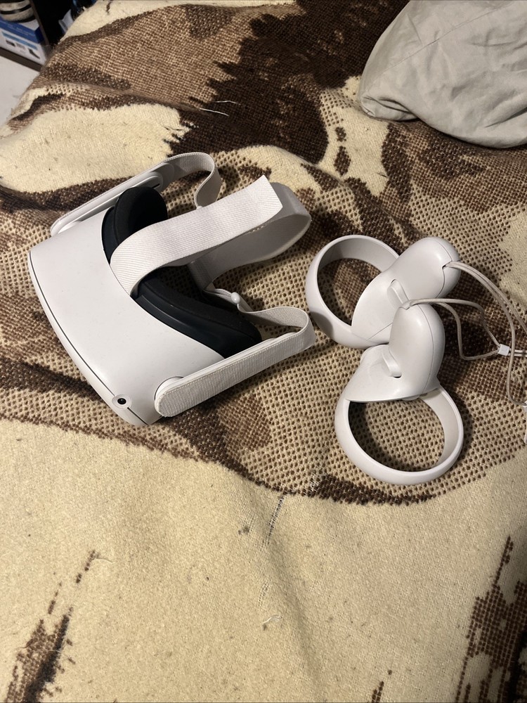 Meta Quest, White, Make Offer For More Details