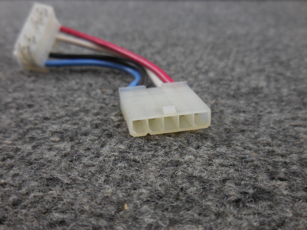 New Unused Munchkin 7250P-393 Molex Blower Adapter