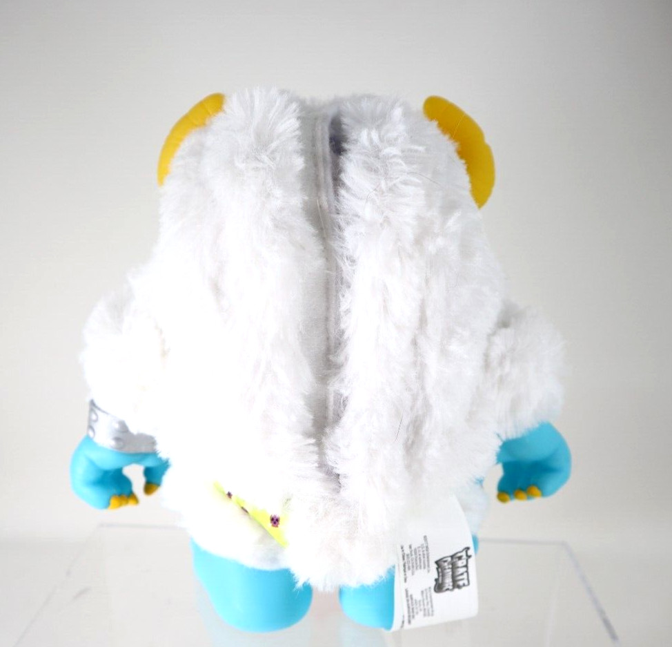 Crate Creature Yeti Named Blizz Monster Interactive Sounds Vibrates Lights 2017