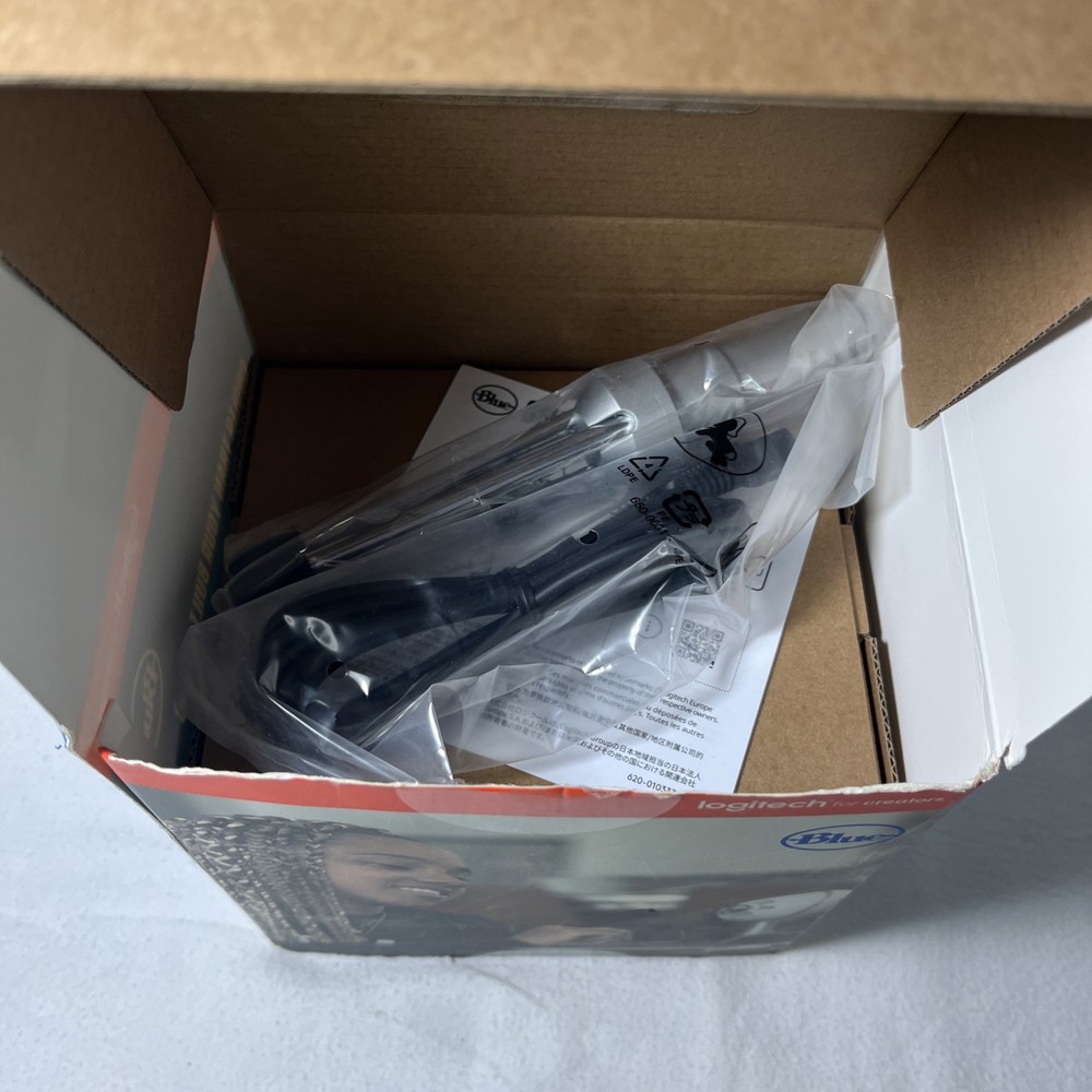 Logitech Creators Blue Snowball ice White USB Microphone NEW OPEN BOX