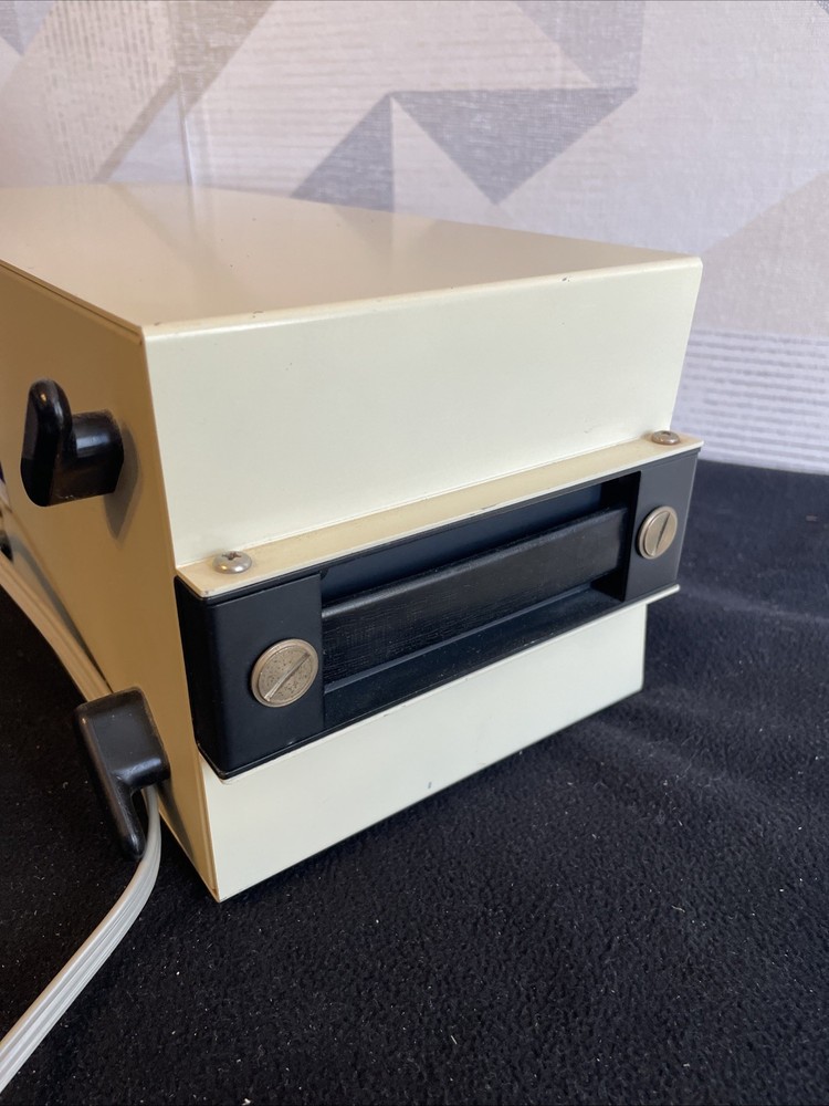 Heathkit Utility Solid State Voltmeter Model IM-16 with Probes Vintage