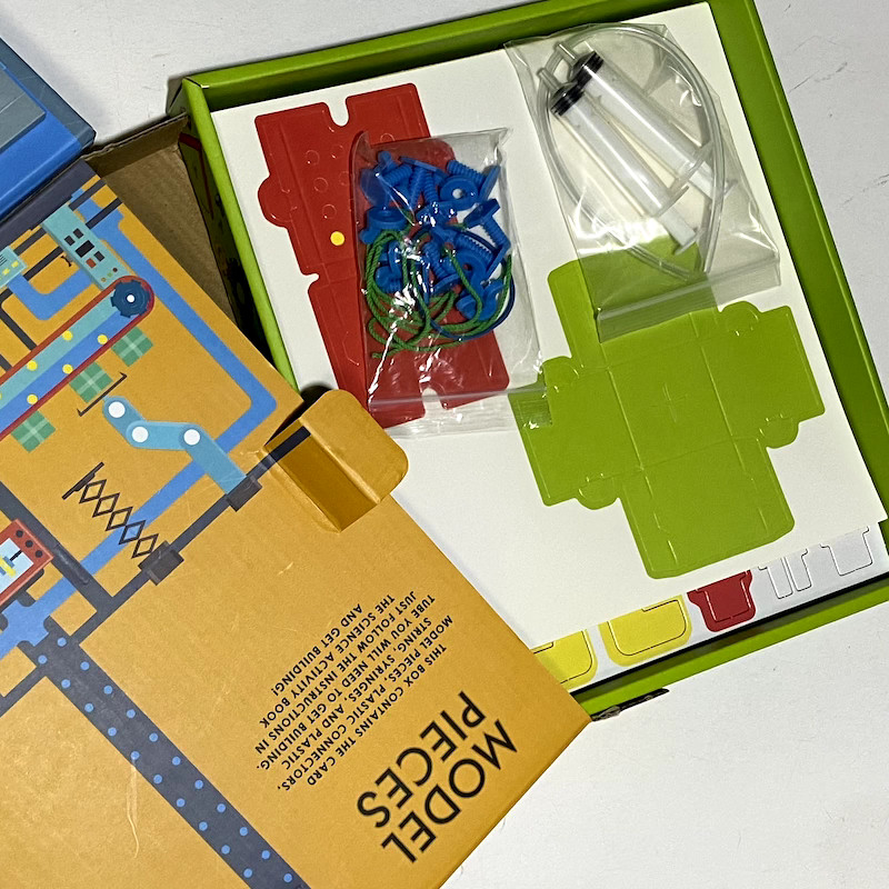 Engineer Academy ROBOTICS Maker Kit and 64-Page Science Book Pre-owned Unused