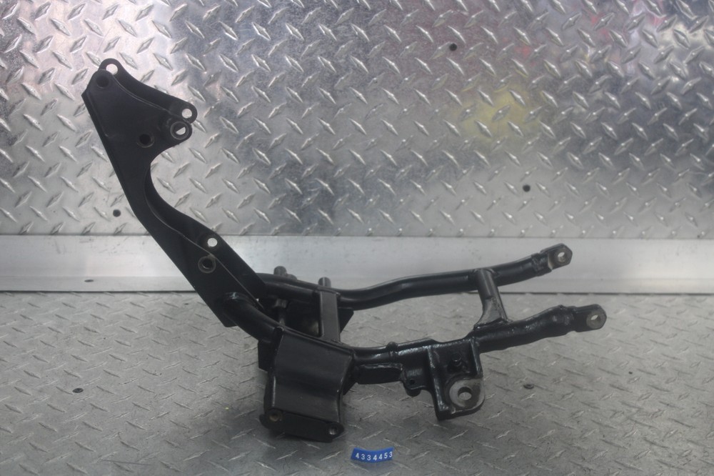 2004 SUZUKI GZ250 LOWER FRAME RAIL FOOTPEG BRACKET MOUNT
