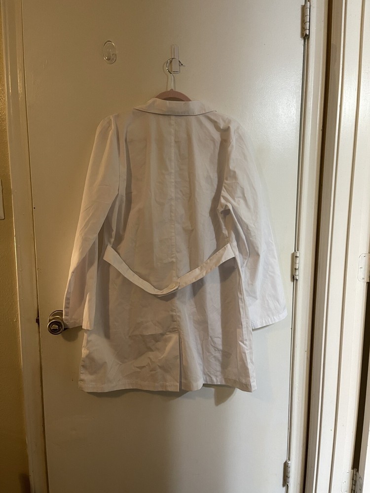 lab coat women