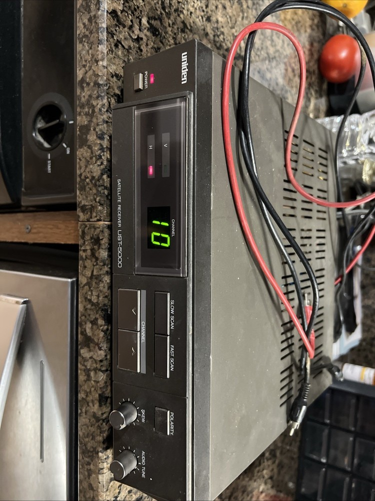 Uniden UST-5000 Satellite Receiver