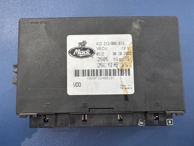 Mack OEM VECU Control Module CECU 12MS48M6 12MS411 12V