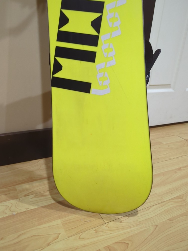 Morrow snowboard 138cm with rossignol bindings size Small.