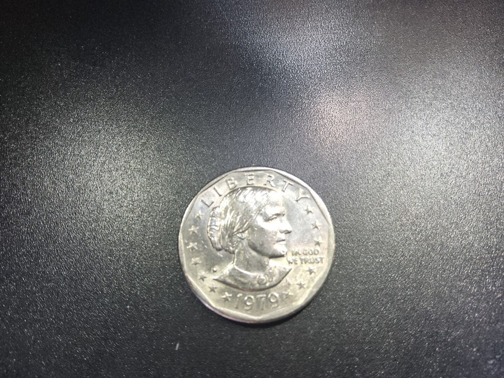 1979 D Susan B Anthony Dollar RARE Error Filled D Dot FG