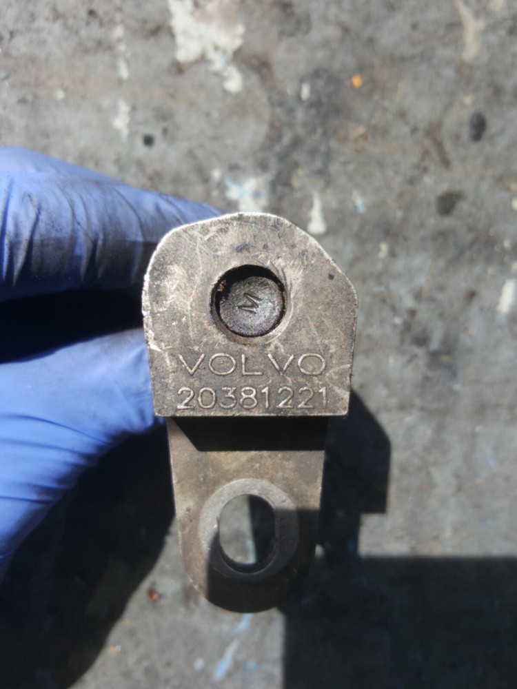 VOLVO D16 ENGINE COMPONENT 20381221