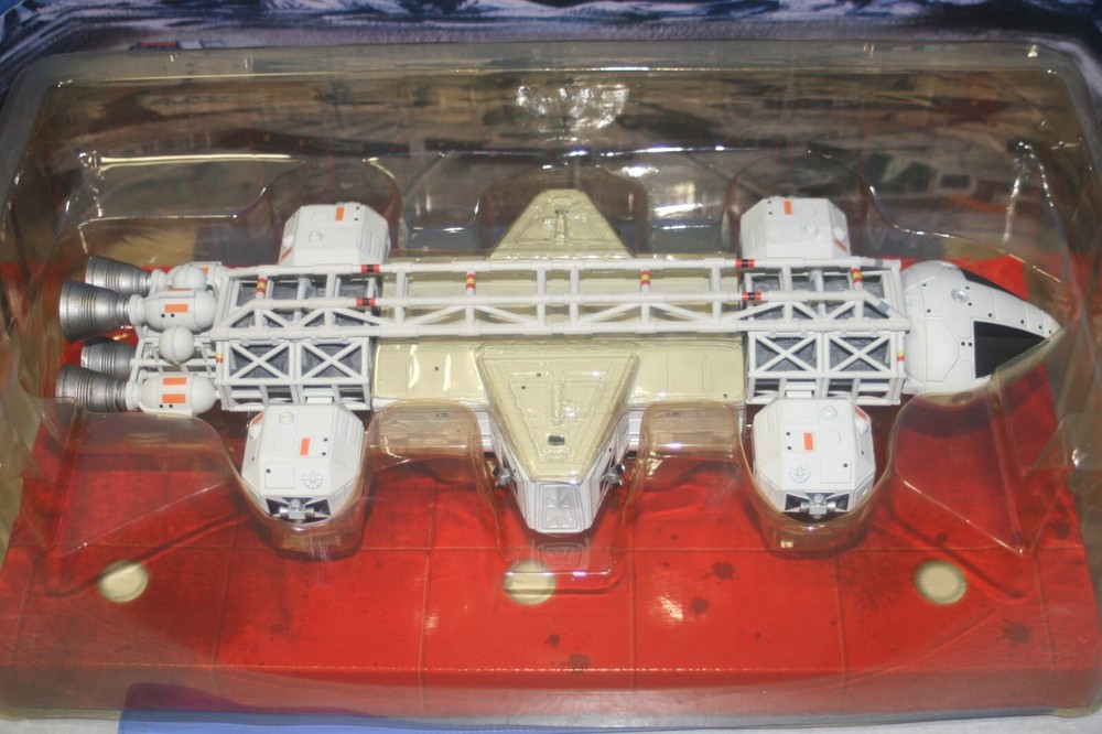 SPACE 1999 eagle LABORATORY EAGLE 1/72 Aoshima Japan