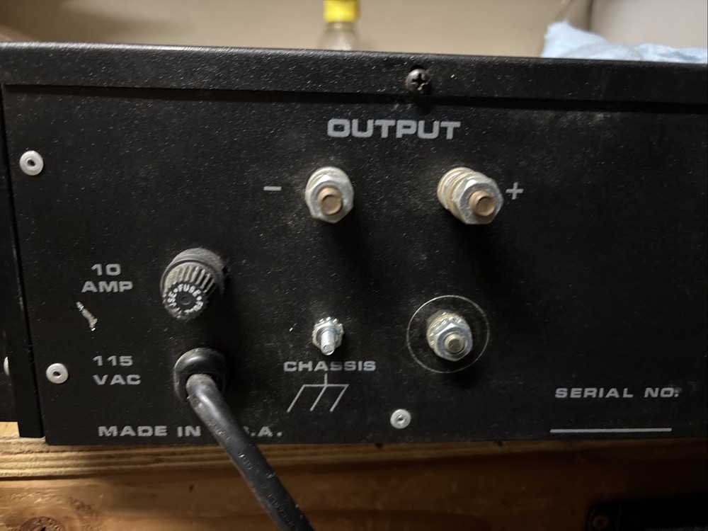Astron Model RS-10A Regulated Power Supply 10 Amp