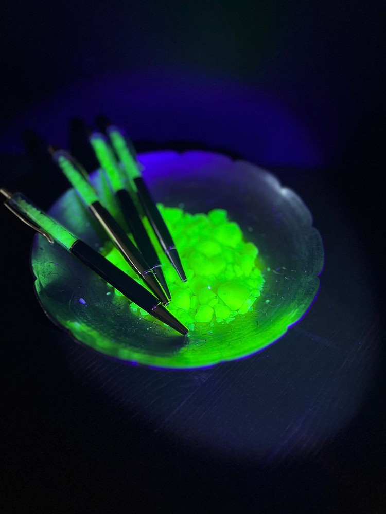 Custard Uranium Glass UV Reactive Pens