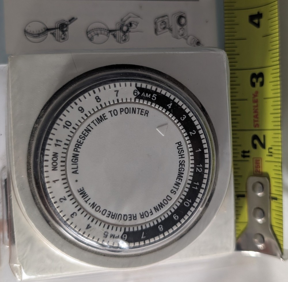 24-Hour Plug-In Timer for indoor use