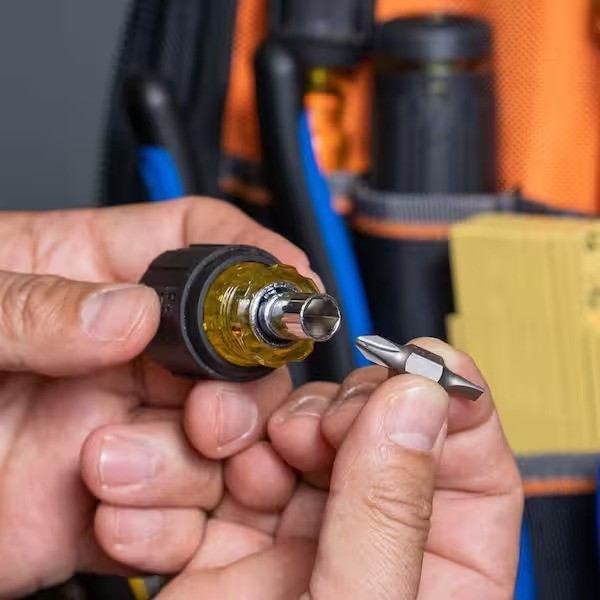 Klein Tools 32561 Stubby Screwdriver Nut Driver 6-in-1 Multi-bit Tool Free Ship