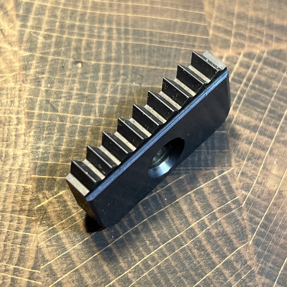 ONE CARMEX 30 | 8 UN MT7 THREAD MILL INSERT