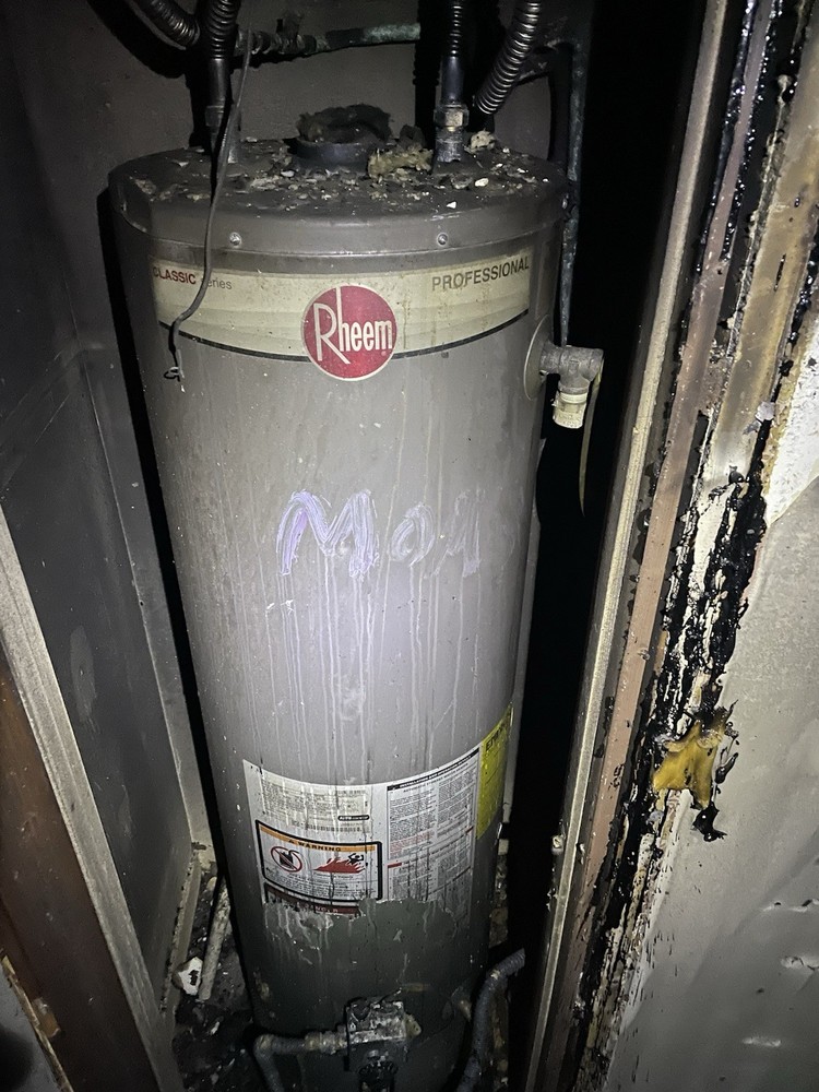 Rheem Performance 29 Gal Tall 32,000 BTU Natural Gas Storage Tank Water Heater