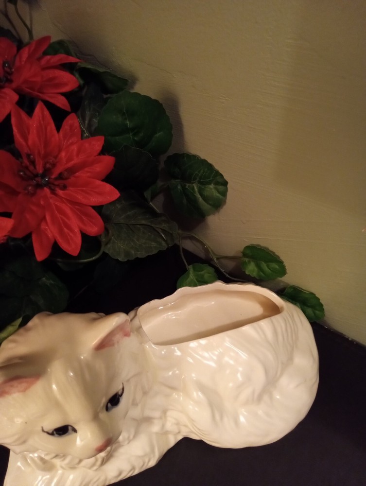 A Beautiful Vintage White Persian Cat A Planter Ceramic