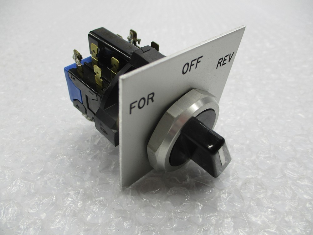 INDUSTRIAL SPARE PTCL-9522 SELECTOR SWITCH NSNP