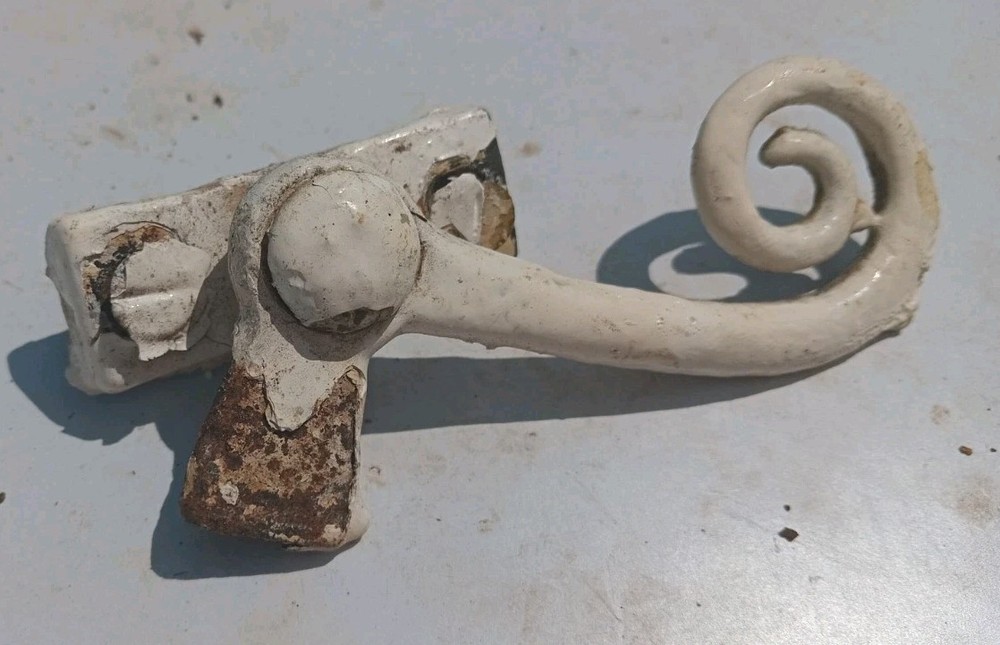 Vintage Old Antique Metal Olde Victorian Window Handle Security monkey tail latc