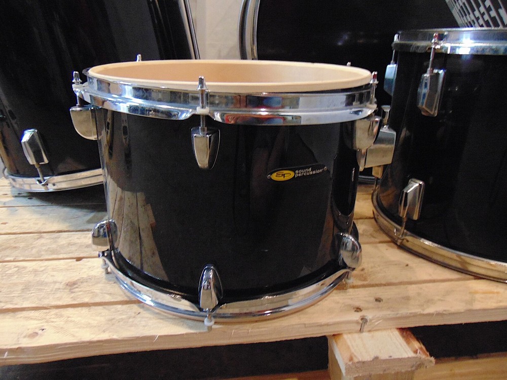 Black Unbranded 4 Piece Drum Set - Nice Condition