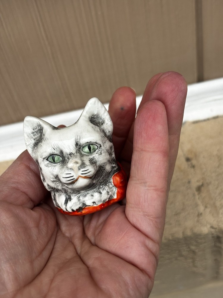 Vintage Goebel Miniature Cat Had Cup Germany Bee Marks