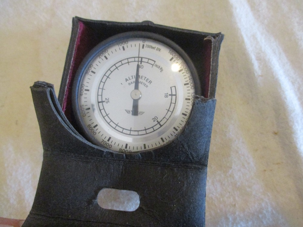 Altimeter Barometer 7000 Pocket Vintage