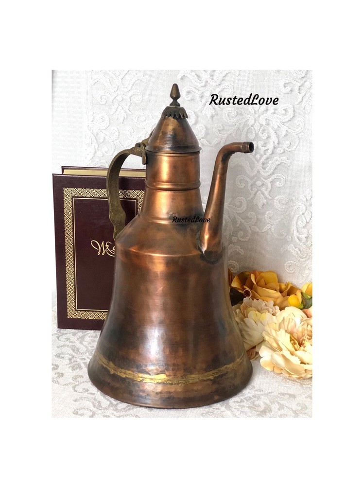 Solid Copper Middle Eastern Ewer / Pitcher Hand Hammered Lidded Vintage lovely