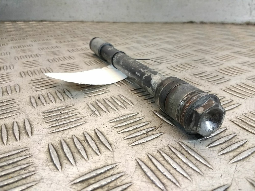 2001 HONDA VTR 1000 Front Spindle