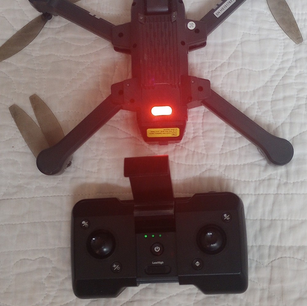 Holy Stone HS440 Foldable Drone with Controller & Carrying Case - Damaged