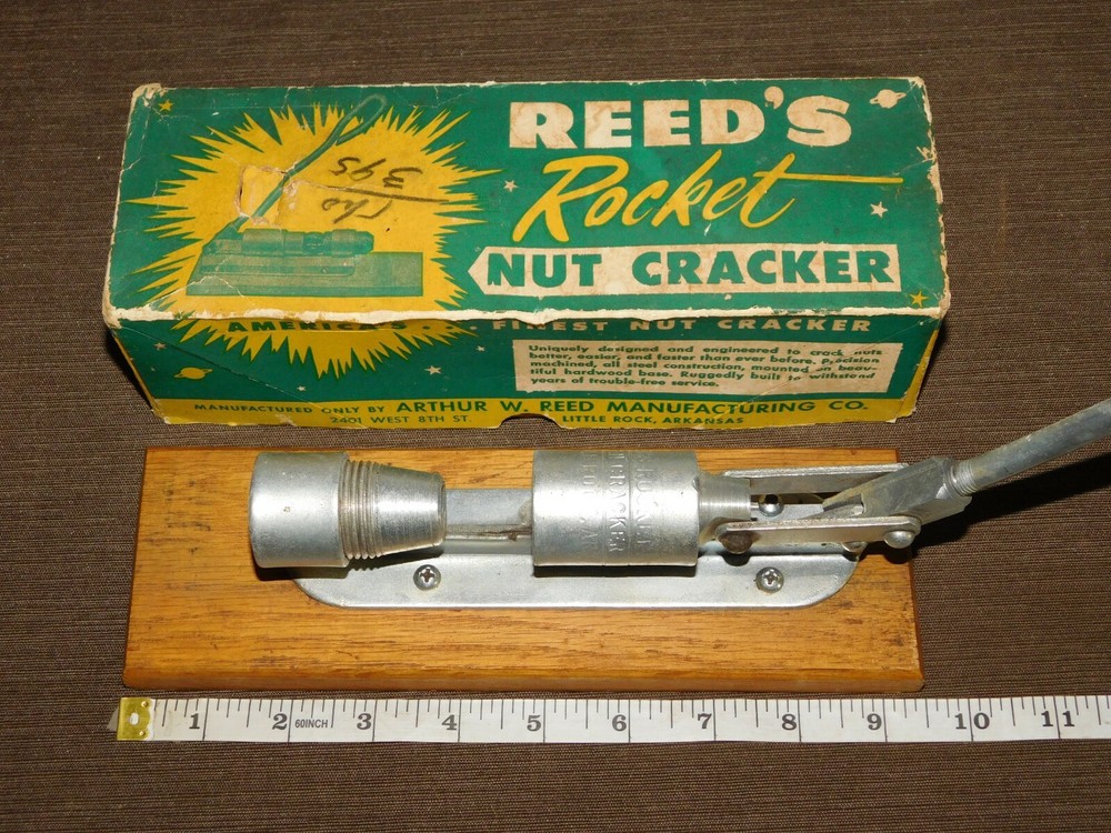 VINTAGE KITCHEN FOOD REED'S ROCKET NUT SHELL CRACKER IN BOX