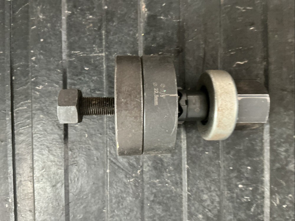 Greenlee 60250. (22.5 mm)