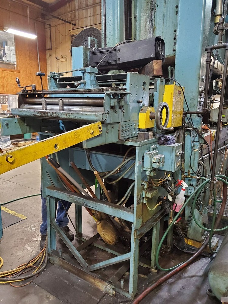 300 TON HEIM STRAIGHT SIDE DOUBLE CRANK PRESS: YODER #72840