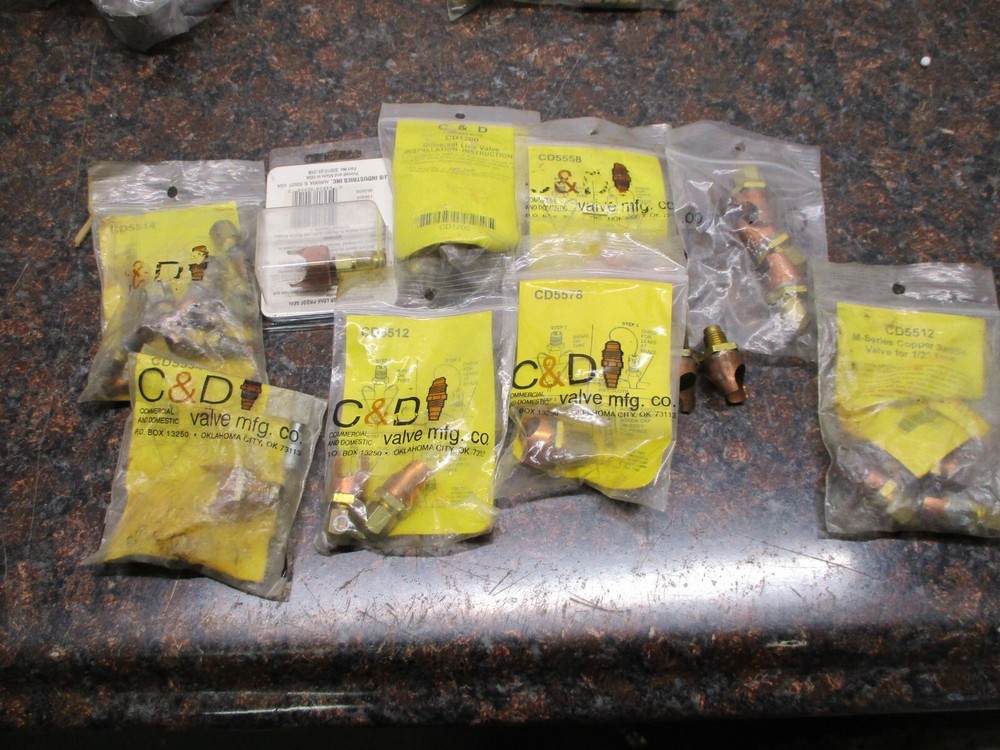 LOT OF 32 MISC M-SERIES SADDLE VALVES, LINE VALVES CD5578 CD5514 CD1200 CD558