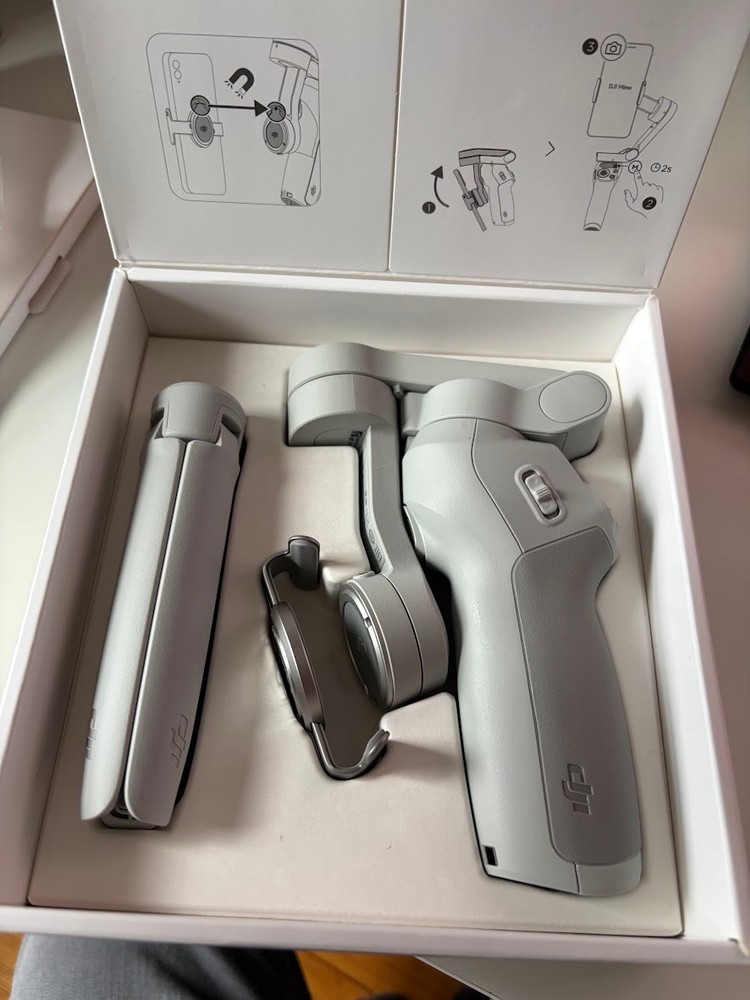 DJI Osmo Mobile SE Smartphone Gimbal Stabilizer