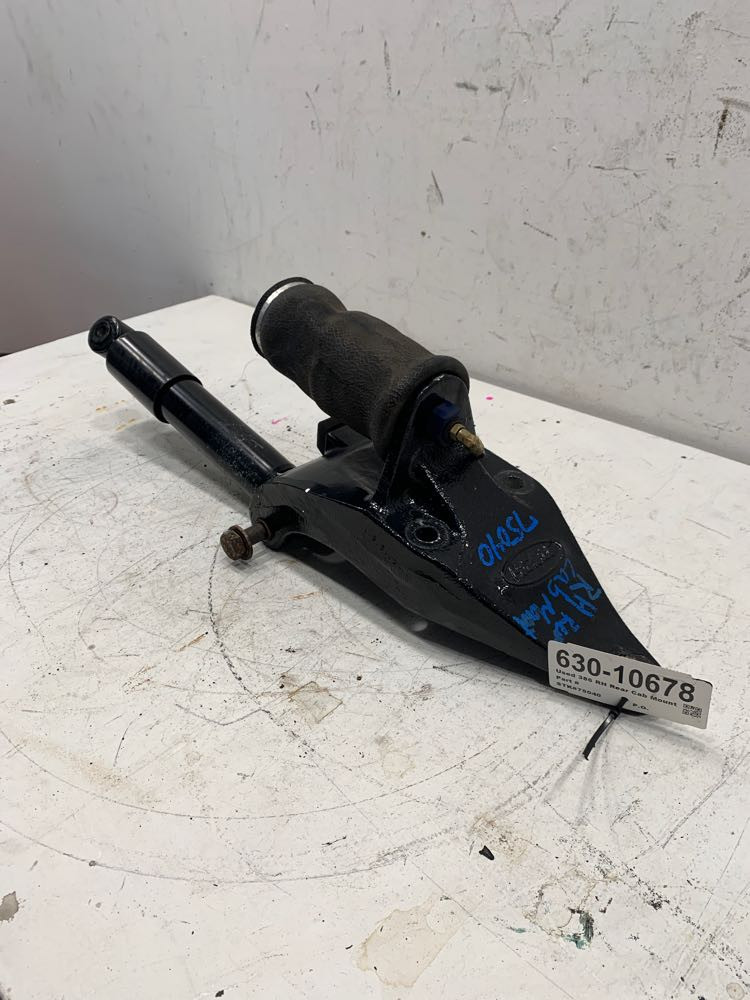 2013 Peterbilt 386 Cab Mount (630-10678)