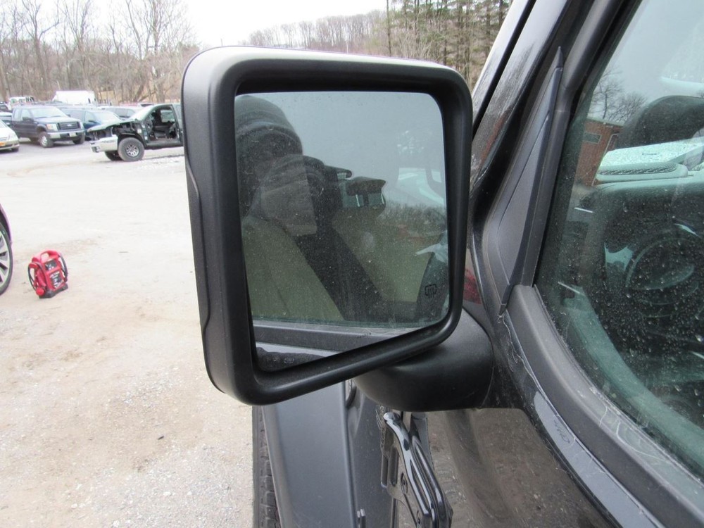TJ 2020 Glove Box 1027433