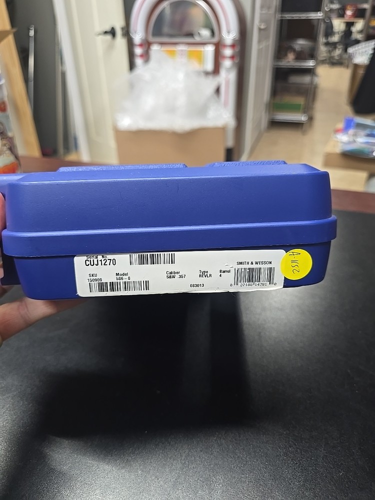 Smith And Wesson .357 586-8 Plastic Case