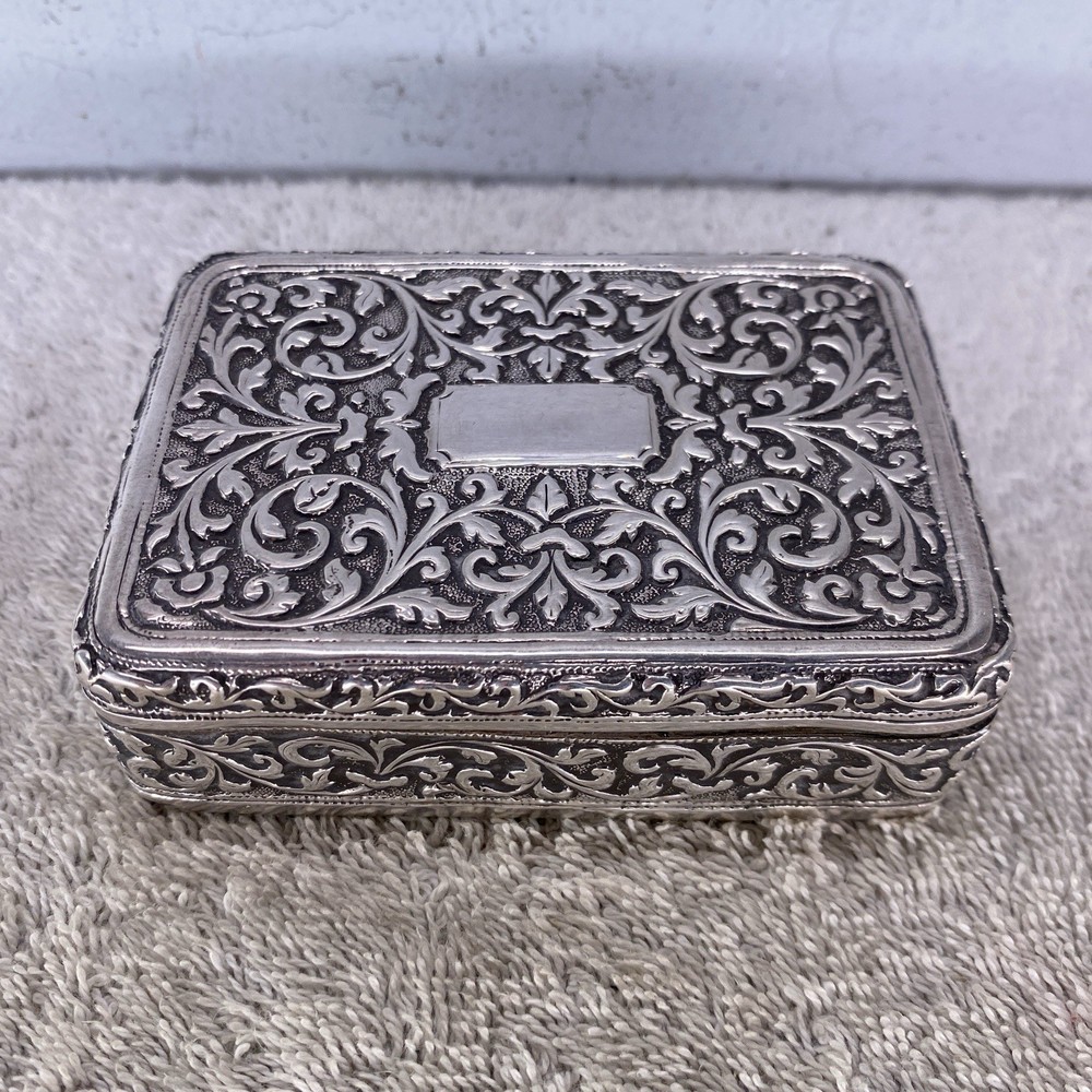 Indian 19th Century Solid Silver Table Snuff Box 125 grams Lovely Quality