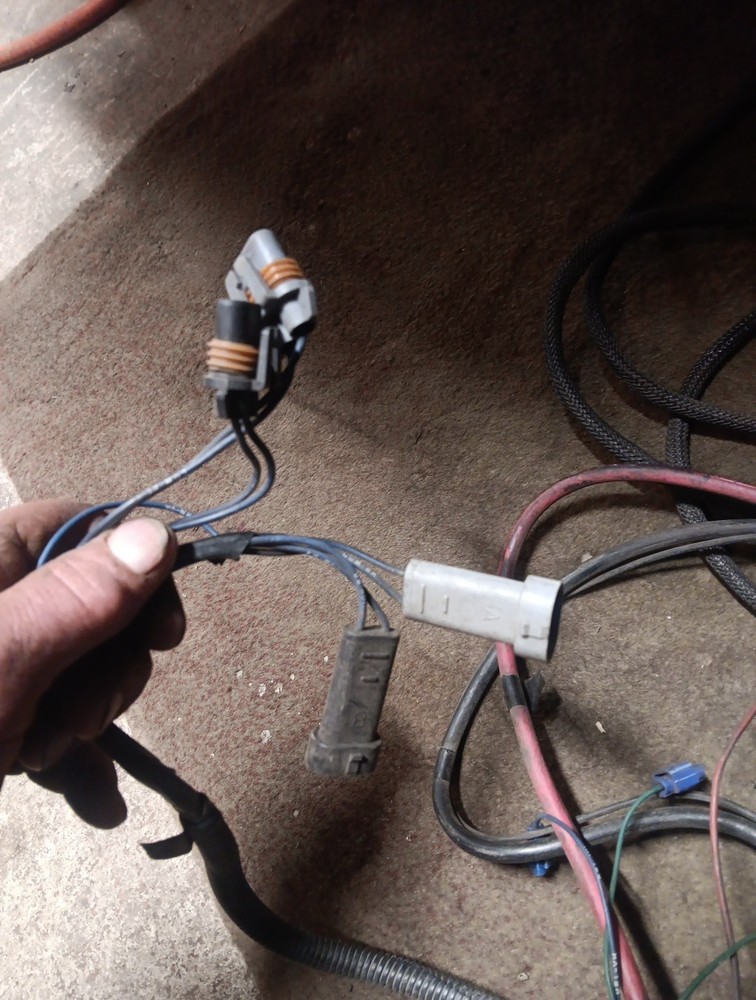 Western Three Plug Plow Control Module And 2004 chevy Truck Side Wire Harness.