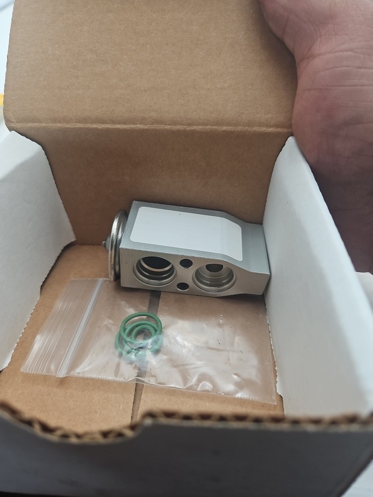 T39347A/C Expansion Valve New