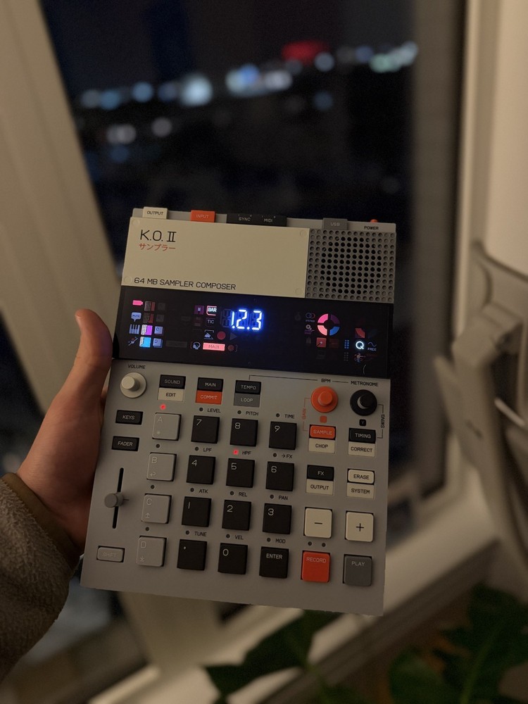 Teenage Engineering EP-133 KO II Sampler & Sequencer, 16 Pads, Loop Effect, TRS