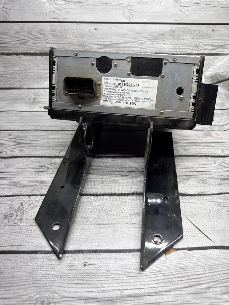 Harley Davidson Radio/ CD Player Model RS9803CD W/ Frame