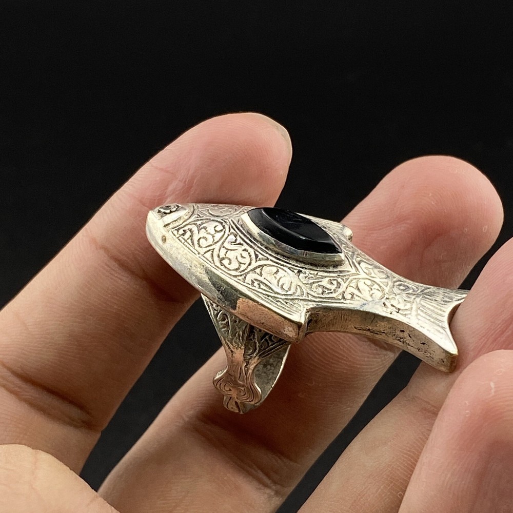 Afghani Decorative Fish Shaped charming beautiful Black Carnelian Agate ring